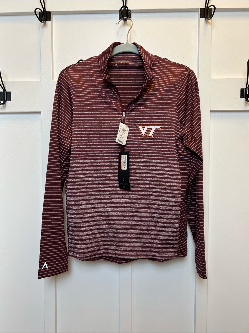 NWT Virginia Tech Hokies Antigua Women Medium 1/4 Zip Long Sleeve Merch VT Shirt